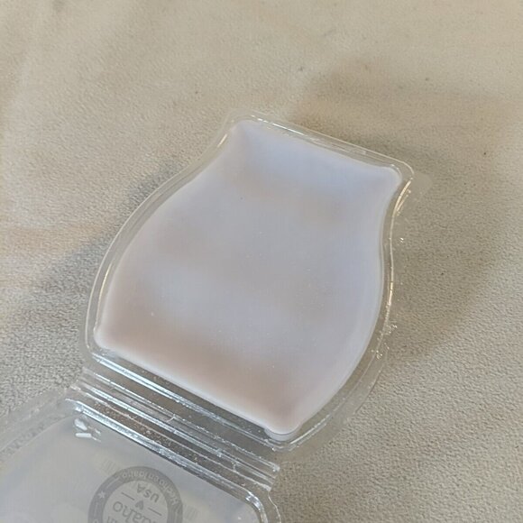 Scentsy French Lavender Wax Bar 15697 Authentic Home Fragrance Melt 3.2 fl oz 74 - Picture 4 of 7